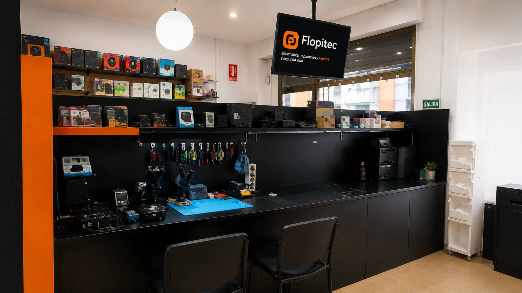 Área de trabajo y mostrador de Flopitec